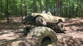 W2W Proving Grounds: Toyota 1st Gen Crawler on 37s & Propane walks over everything! 757 Offroad.